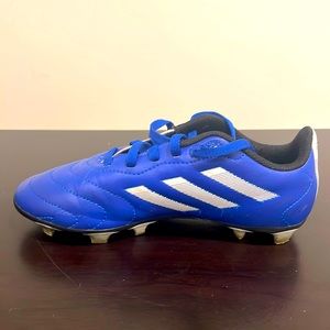Adidas soccer cleats unisex size 2.5